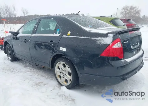 2010 Ford Fusion Se z USA, uszkodzony, nr VIN 3FAHP0HAXAR352618